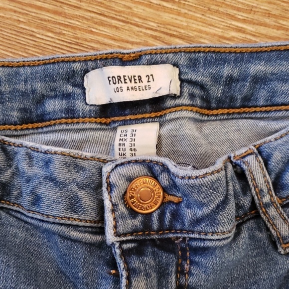 Forever 21 Distressed Jeans - Picture 5 of 5